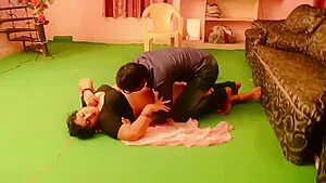 desi aunty huge boobs romance with young boy