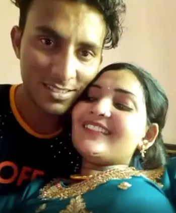 newly married chudai on selfie mode