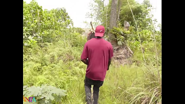 I couldn’t believe I fuck this beautiful milf in the bush