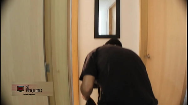 Usando el coño de la Hermosa Brithany para masturbarse