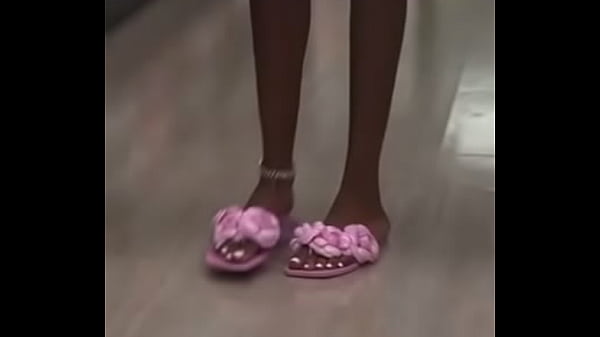 Indian teen candid feet