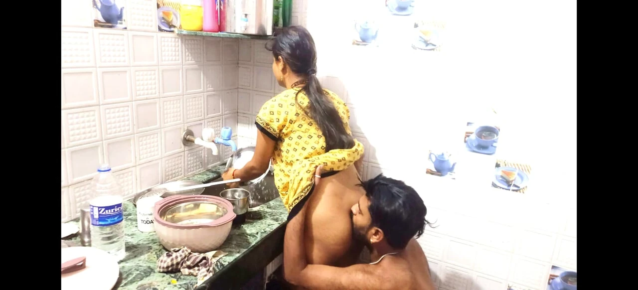 Indian girl has hard sex in kitchen Mumbai