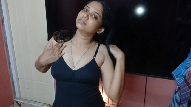 FIRST TIME MY HOT STEP SISTER BLOWJOB MY DICK WHILE MEET HER