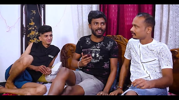 Mature Indian Big Boobs Bhabhi In Real Desi Threesome Sex With Friends